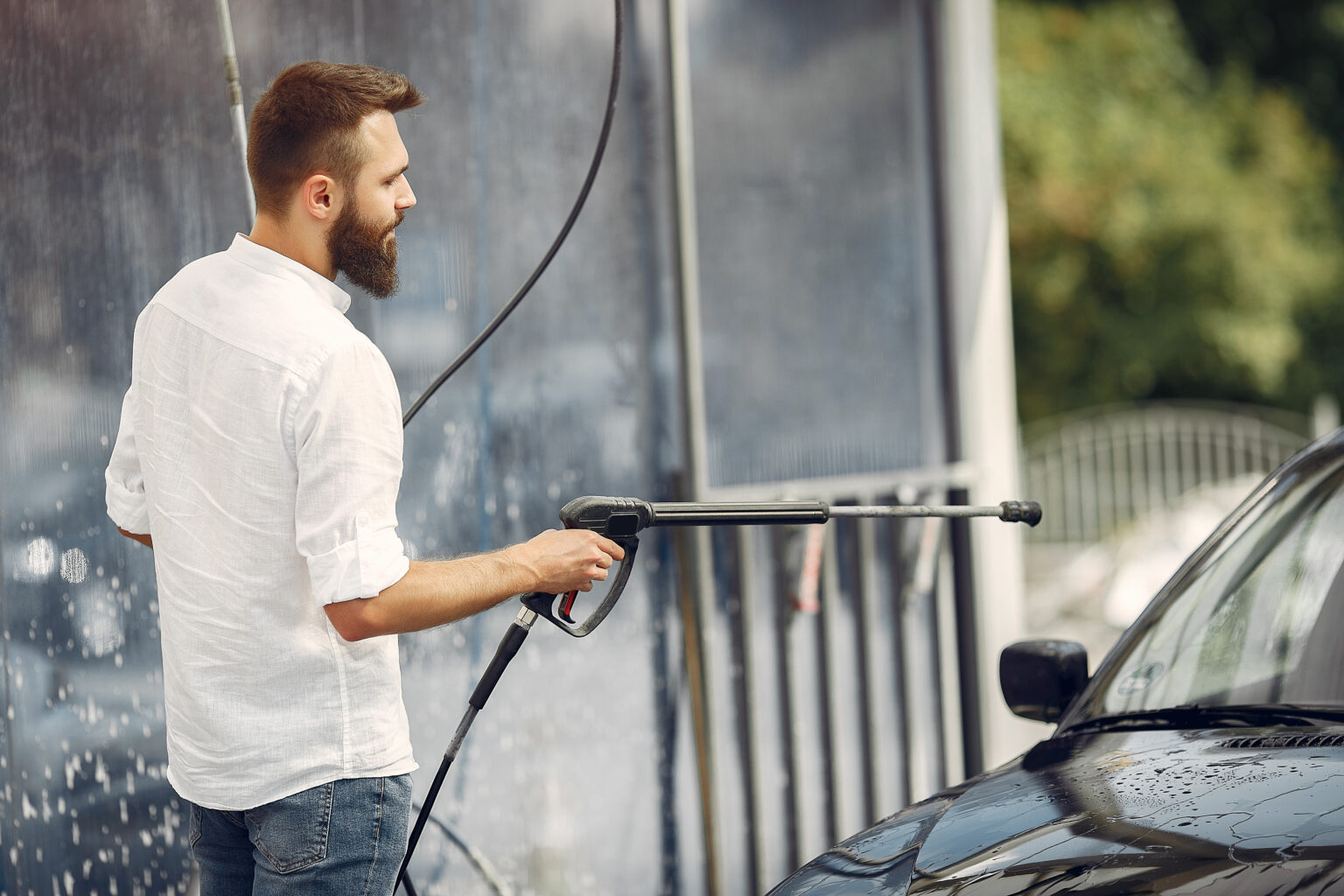 Pressure Washing Services in Toronto Restore Old Surface Like New